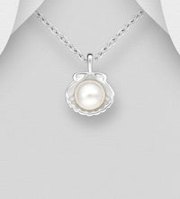 Load image into Gallery viewer, Sterling Silver Shell Pendant with Fresh Water Pearl Centre
