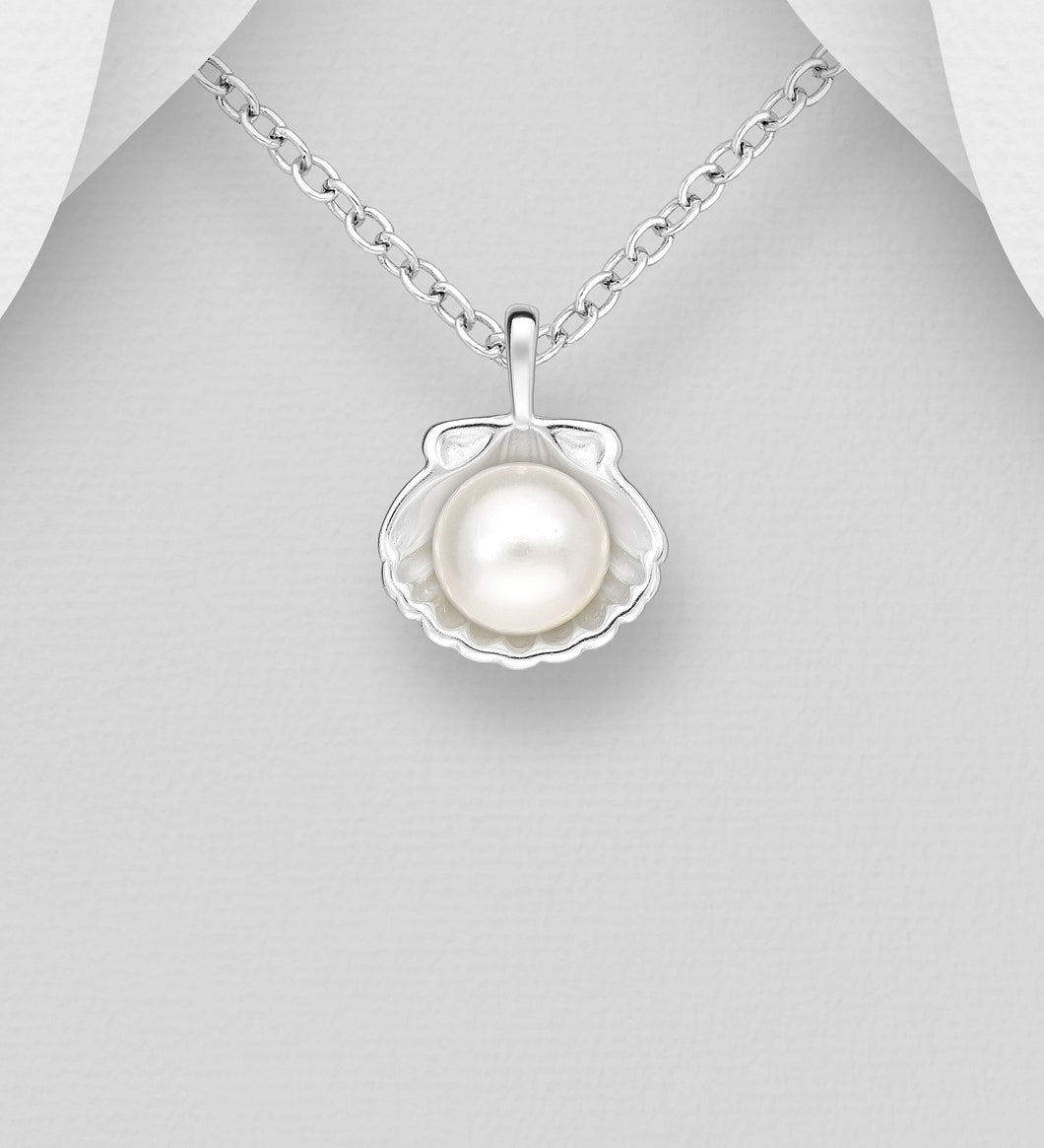 Sterling Silver Shell Pendant with Fresh Water Pearl Centre