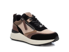 Load image into Gallery viewer, Carmela Leather Block Colour Trainers - Black
