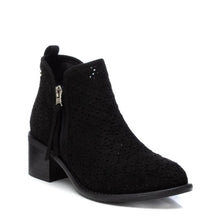 Load image into Gallery viewer, XTI Ankle Boot in Black
