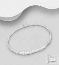 Load image into Gallery viewer, Stretch Bracelet with Fresh Water Pearls

